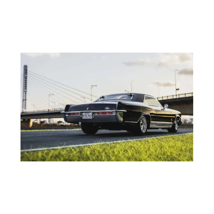 Kyosho Fazer MK2 1965 Buick Riviera Regal Black – RC 4WD clásico 1:10