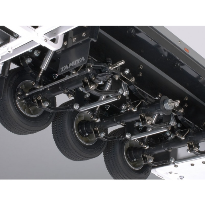 Remolque frigorífico Tamiya 3 Axle Reefer Trailer RC 1/14. Tráiler de 3 ejes con puertas funcionales, estructura metálica y comp