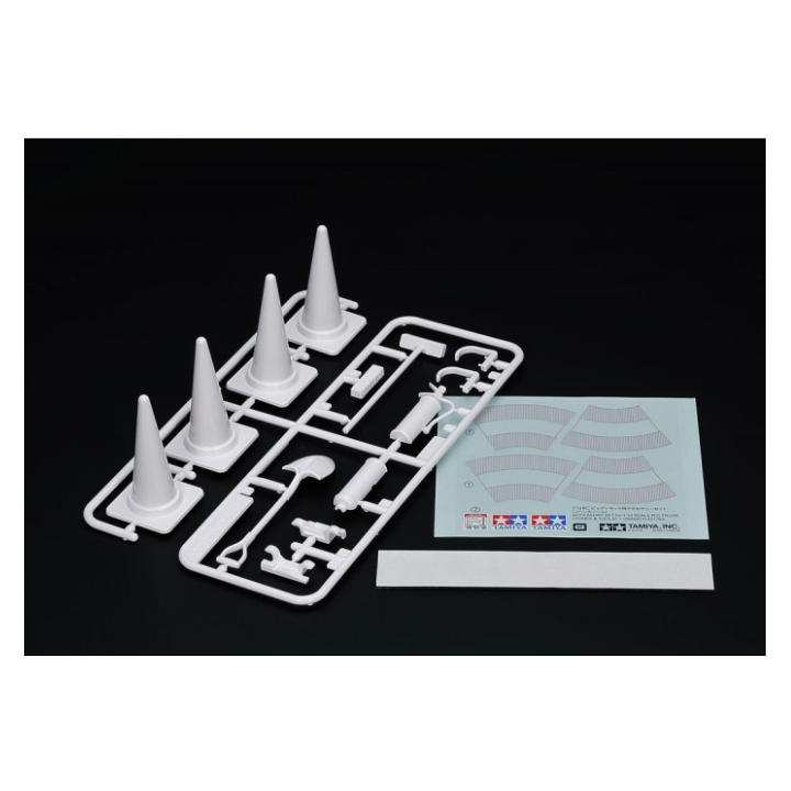 Tamiya 1/14 Truck Accessory Set | Conos y Herramientas para Camiones RC