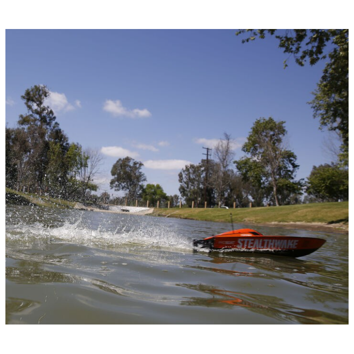 ProBoat Stealthwake 23" Deep-V Brushed RTR – Lancha RC estable y potente