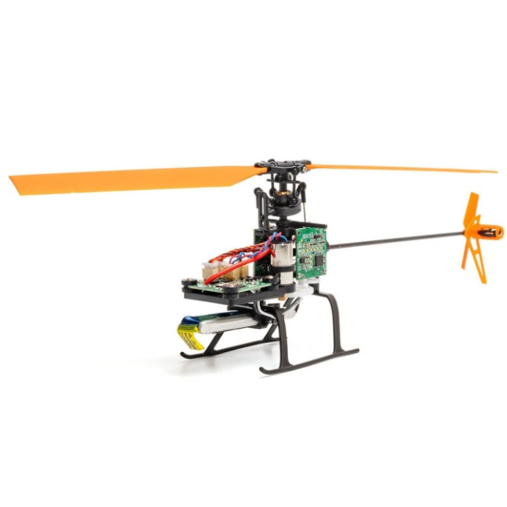Descubre el BLADE Revolution 90 FP RTF, un helicóptero RC compacto, resistente y fácil de pilotar. Listo para volar, con emisora