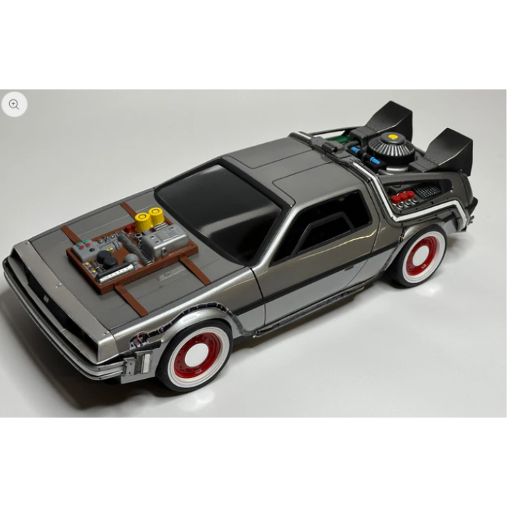 Carrocería DeLorean DMC-12 “Regreso al Futuro 3” 1/10 – Pintada y Detallada para RC