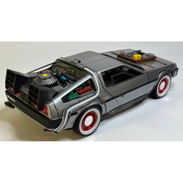 Carrocería DeLorean DMC-12 “Regreso al Futuro 3” 1/10 – Pintada y Detallada para RC