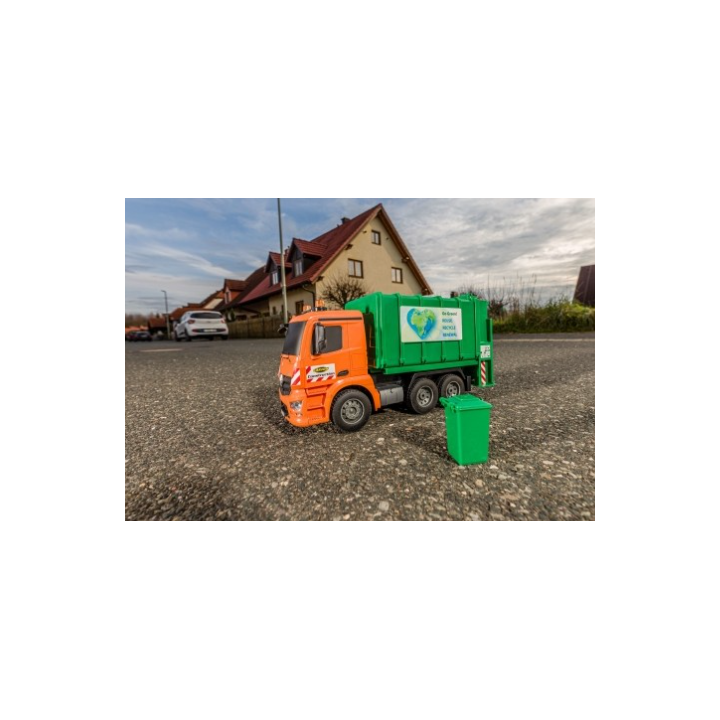 Carson MB Arocs Garbage Truck 1:20 RTR con luces LED