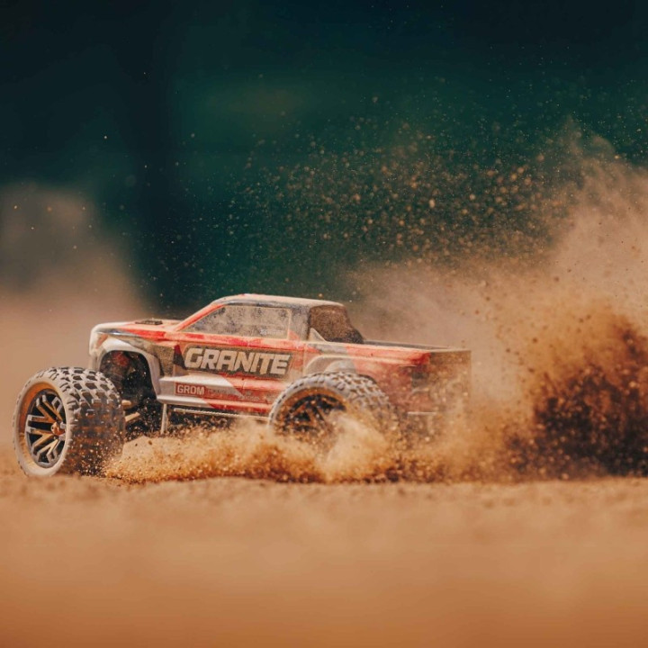 ARRMA 1/18 Granite Grom 4WD Monster Truck RTR Rojo