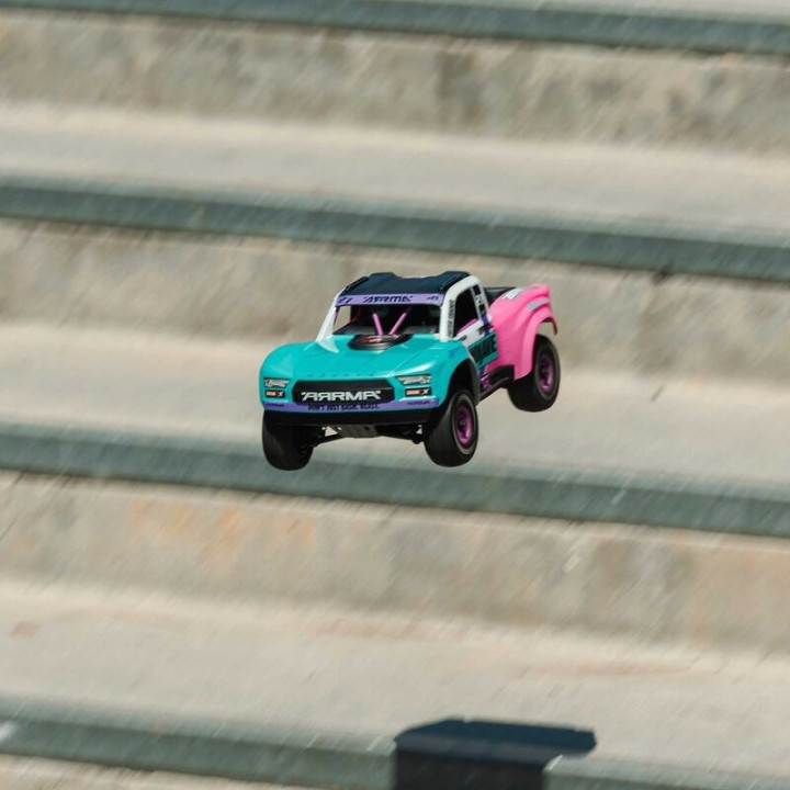 ARRMA Mojave Grom BLX 1/18 Desert Truck Brushless RTR Rosa/Blanco