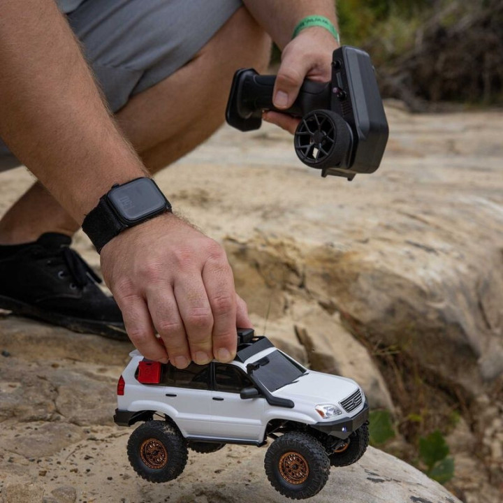 AXIAL SCX24 Lexus GX 470 1/24 4WD Rock Crawler Brushed RTR Blanco