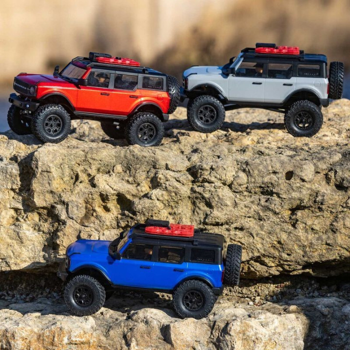 Axial-SCX24-Ford-Bronco-1-24-4WD-Rock-Crawler-RTR-Blanco