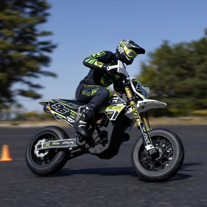 Losi Promoto-SM FXR 1/4 Supermoto RC Motorcycle Blanco