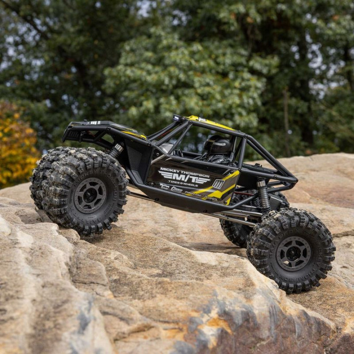 Axial UTB10 Capra 1/10 4WS Unlimited Trail Buggy RTR Amarillo  Crawler de Alto Rendimiento